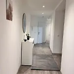 Appartement Designer In Erstbezug 75 Tv Mit Netflix Und Offene Kueche Wehome Premium