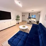 Appartement Designer In Erstbezug 75 Tv Mit Netflix Und Offene Kueche Wehome Premium Sinsheim