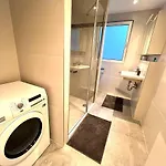 Appartement Designer In Erstbezug 75 Tv Mit Netflix Und Offene Kueche Wehome Premium Sinsheim