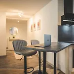 Appartement Designer In Erstbezug 75 Tv Mit Netflix Und Offene Kueche Wehome Premium *