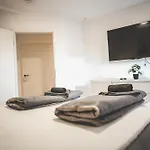 Appartement Designer In Erstbezug 75 Tv Mit Netflix Und Offene Kueche Wehome Premium *