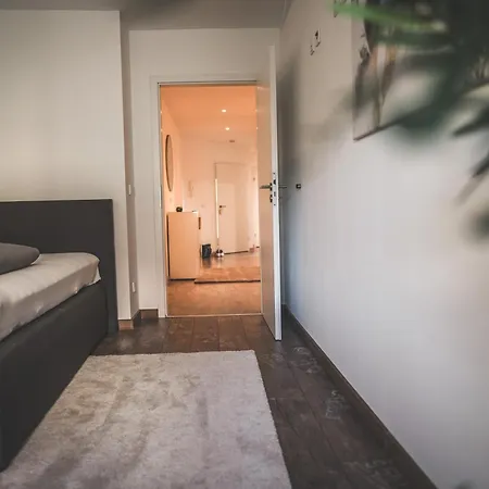 Designer In Erstbezug 75 Tv Mit Netflix Und Offene Küche Wehome Premium * Sinsheim