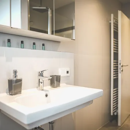 Designer In Erstbezug 75 Tv Mit Netflix Und Offene Küche Wehome Premium * Sinsheim